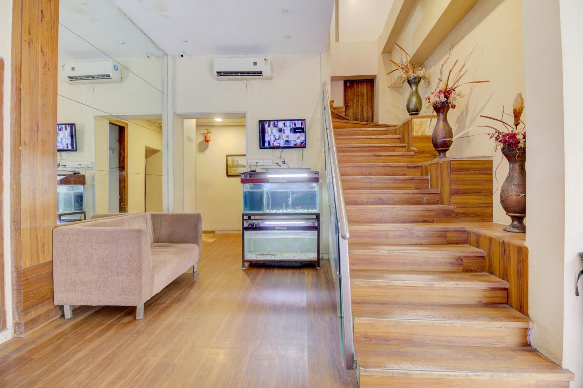 Hotel O Address Inn Mumbai Exterior photo