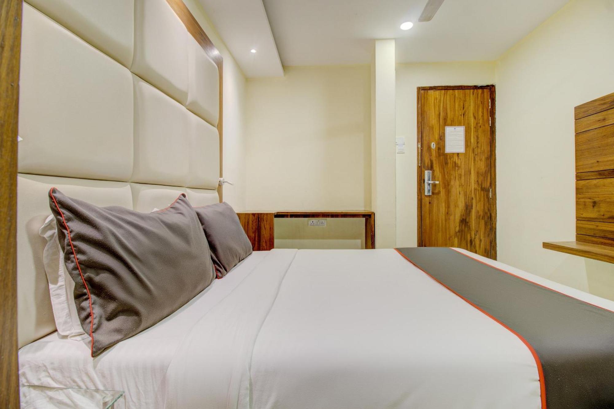 Hotel O Address Inn Mumbai Exterior photo